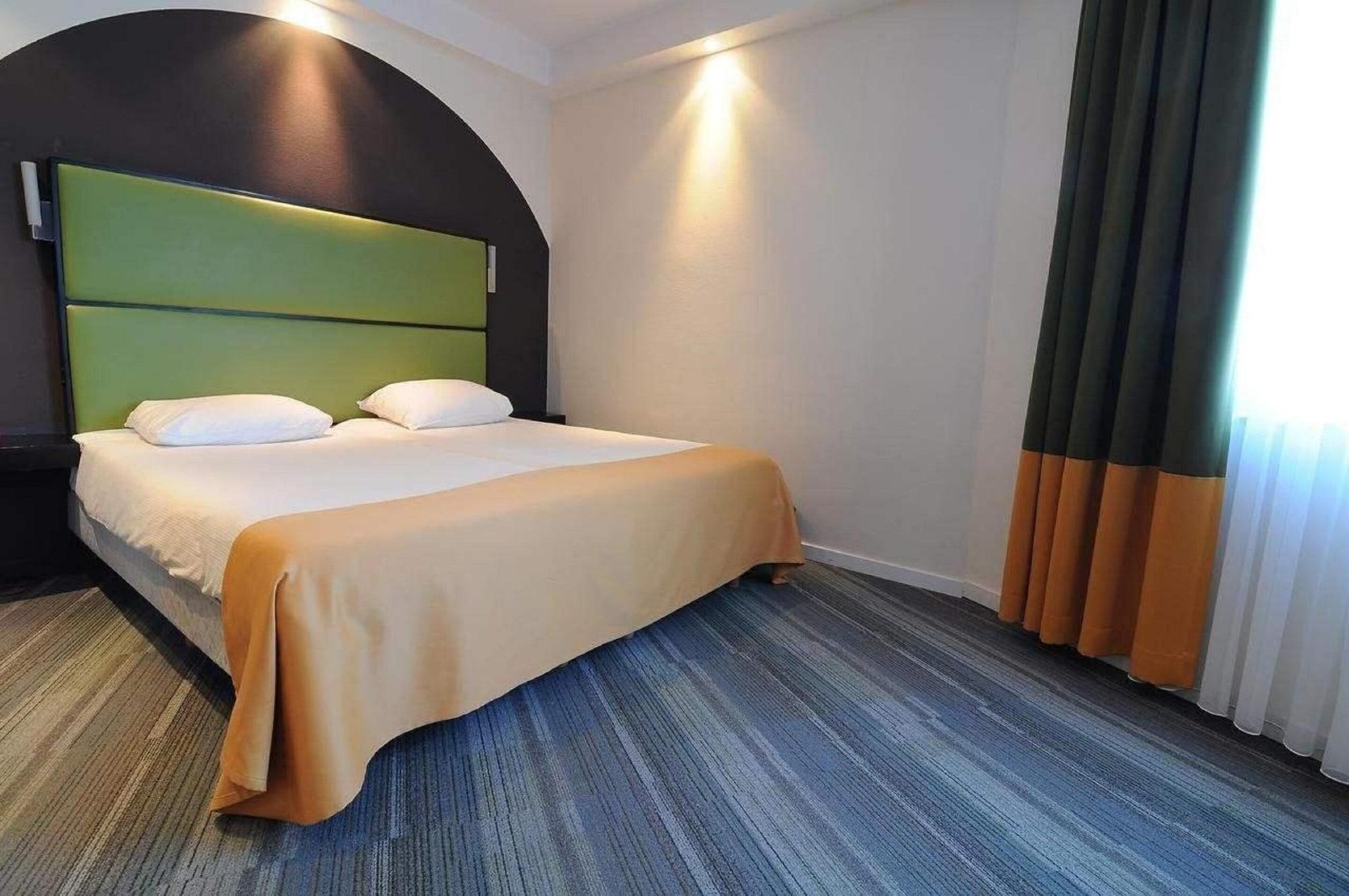 Hotel Arlon Habitación foto